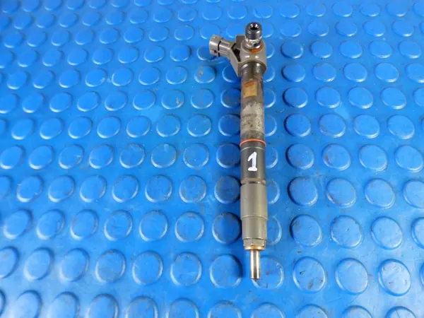 Inyector de combustible Opel Astra K V 1.5 CRDI Lift OEM 55490361 image 2