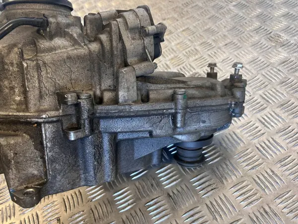 Caja de transferencia BMW X5 F15 OEM 7505377 - Usado image 8