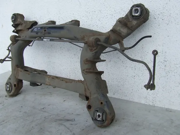 Bakvagnsbalk OEM 6783713 för BMW 1-serien image 3