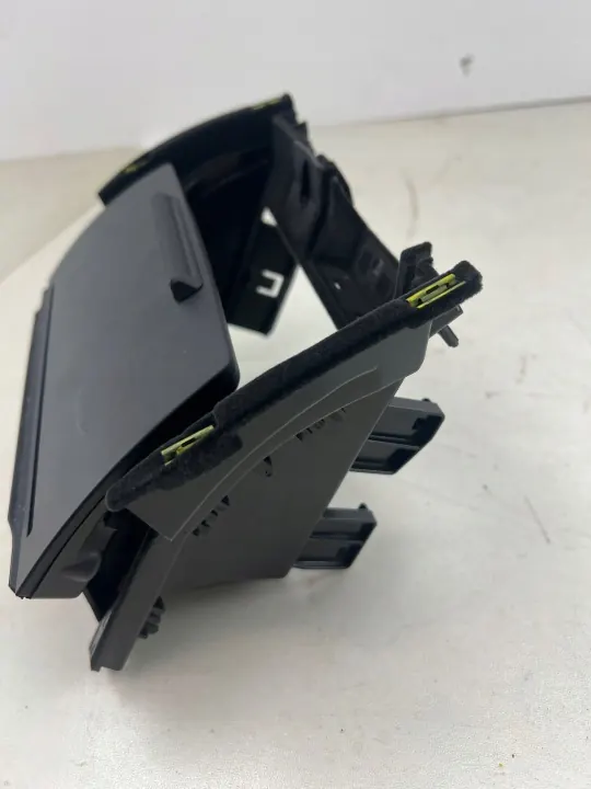 Porsche Macan (95C) framtunnel-askfat OEM 95C864051D image 3