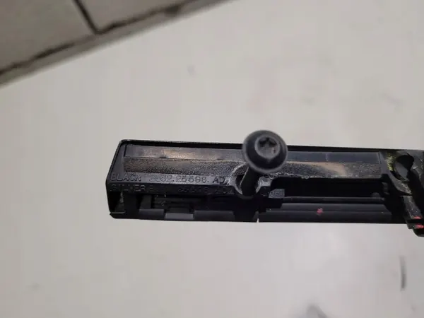 Barra rascadora trasera derecha OEM BJ3225596 Range Rover Evoque image 6