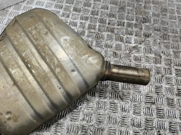 Käytetty Audi OE äänenvaimennin OEM 4G0253612M A6 Avant image 4