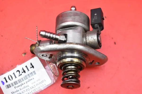 Korkean paineen polttoainepumppu Skoda Kodiaq 2.0 TSI 06G127027D image 3