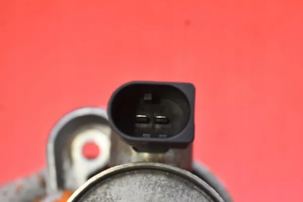 Korkean paineen polttoainepumppu Skoda Kodiaq 2.0 TSI 06G127027D image 8