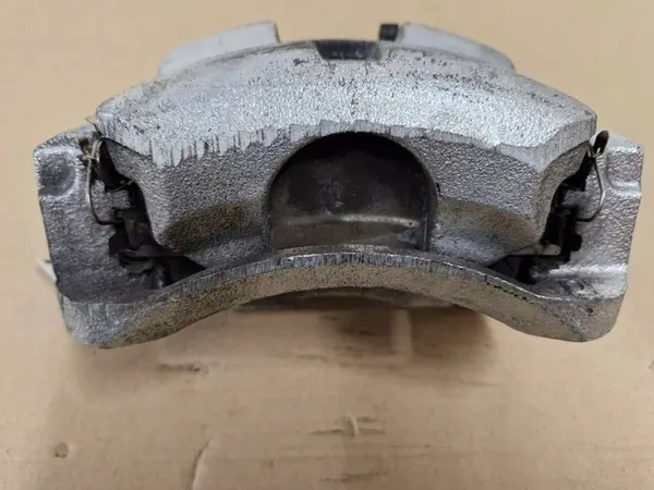 RENAULT KADJAR LIFT 1.3 TCE Linke Vorderbremssattel OEM image 2