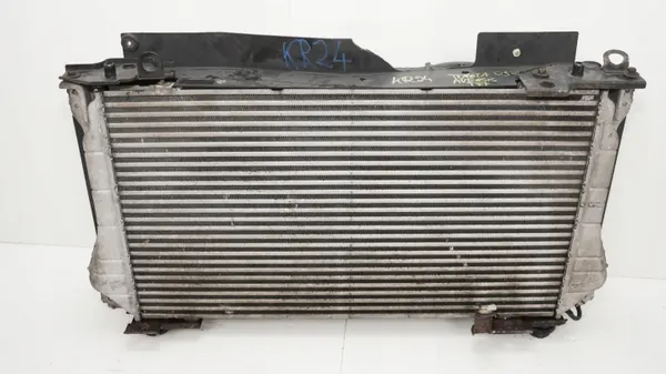 Toyota Avensis T27 Jäähdytin-sarja OEM 360206169 image 2
