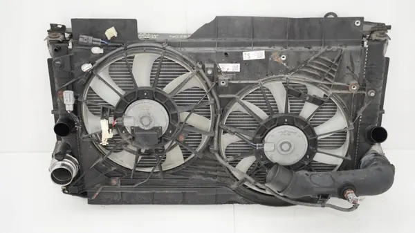 Toyota Avensis T27 Jäähdytin-sarja OEM 360206169 image 5