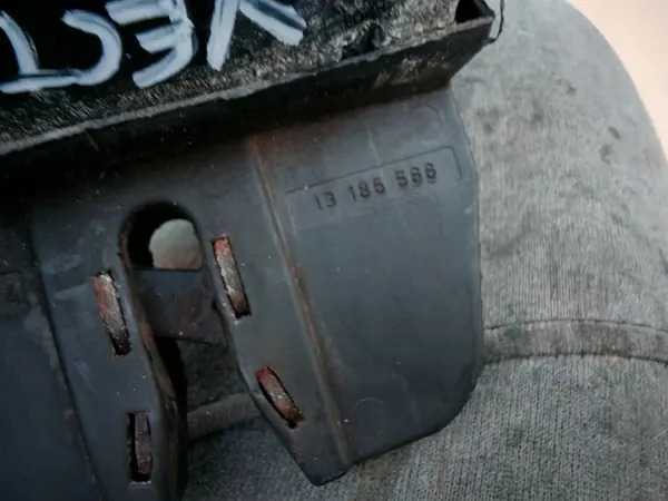 Verrou de hayon arrière Opel Vectra C Signum image 4