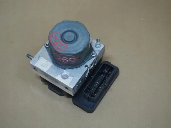 Gebruikte ABS-pomp OEM 476601301R voor Mercedes Citan image 3