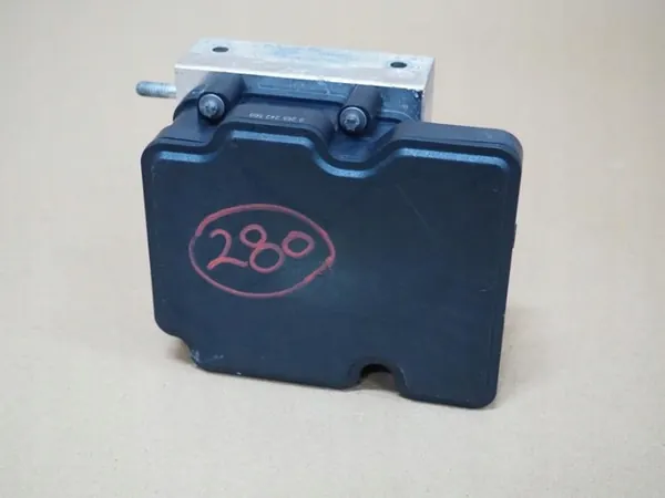 Gebruikte ABS-pomp OEM 476601301R voor Mercedes Citan image 4