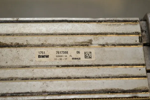 BMW F39 F40 F45 F46 F48 Radiador Intercooler OEM 7617598 image 5