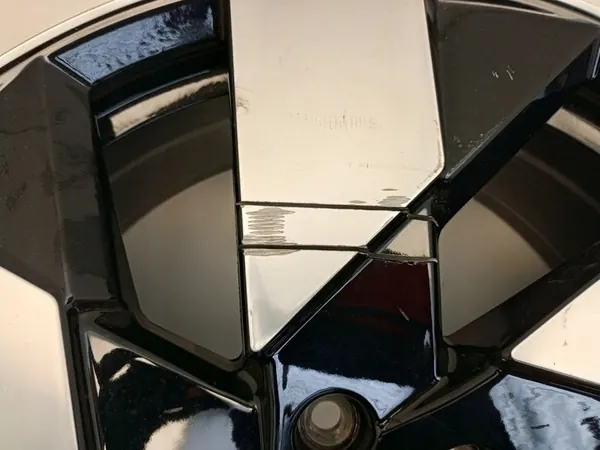 Aluminiumfälg Volvo XC40 8.0" x 20" 5x108 ET 52.5 image 10