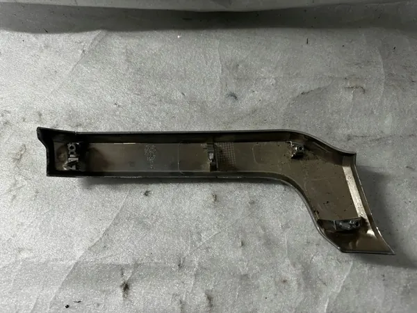 Mitsubishi Pajero 15- Oikea Kromilista image 3