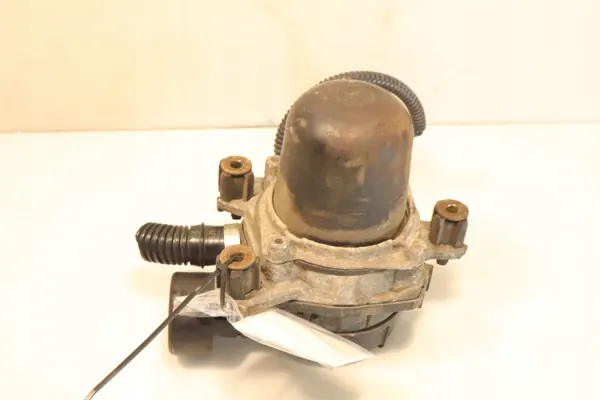 Pompe à air secondaire OEM 21598725 pour Citroen C2 1.1 image 2