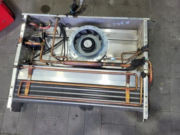 Carrier Xarios 300 Refrigeration Unit Used image 4