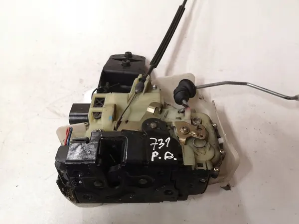 Linke Vordertürschloss SKODA SUPERB I 3B0837868 image 2