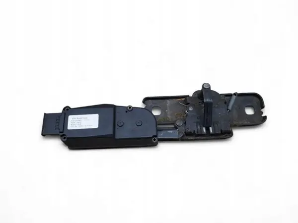 Audi Q5 SQ5 2013 Actuateur hayon OEM 4F9827383E image 4