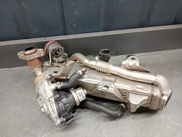 Enfriador EGR BMW G01 G02 G05 G06 OEM 859983205 image 9