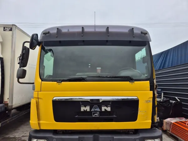 MAN TGL/TGM matala makuuhytti OEM - Keltainen käytetty image 3
