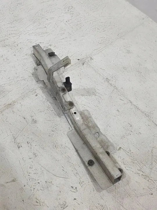 BMW X6 F16 Vasen ajovalokiinnike OEM 729449108 image 2