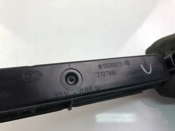 Lámpara Stop Dodge Caliber OEM 5303754AD - Usado image 4
