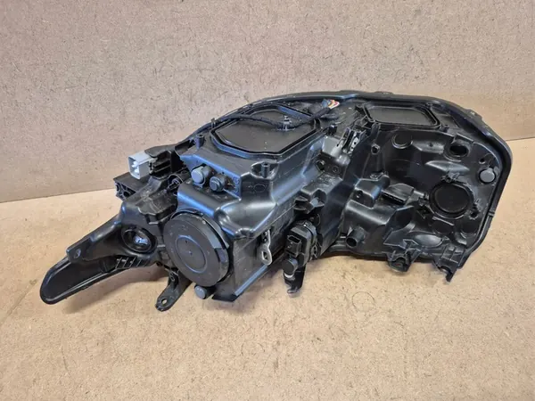 TOYOTA AURIS II LIFT REFLECTOR LED DERECHO EURO 81130-02K30 image 10