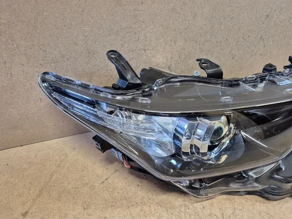 TOYOTA AURIS II LIFT REFLECTOR LED DERECHO EURO 81130-02K30 image 3