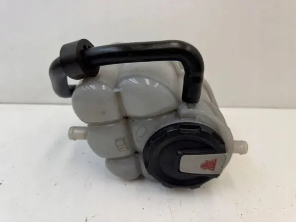 Kühlmittelausgleichsbehälter Audi A5 2018 OEM 8W2121403 image 2