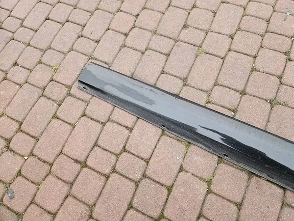 Left Black Threshold Trim Renault Zoe image 4