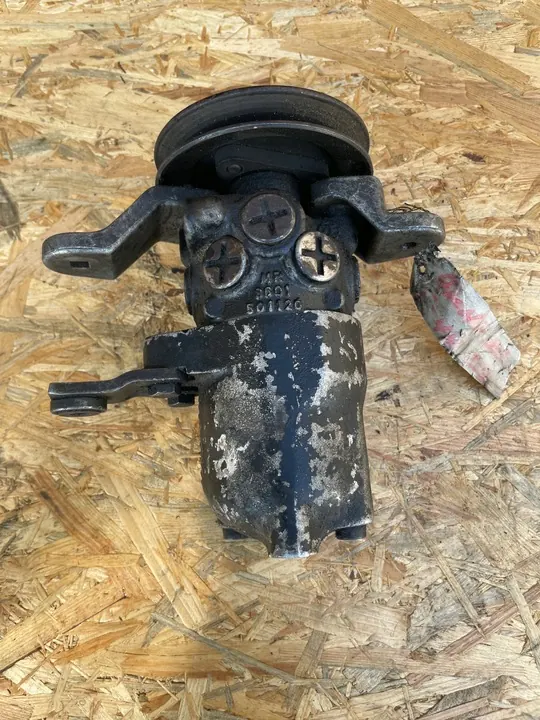 Direção assistida AUDI 100 (44, 44Q, C3) 2.1L gasolina image 4