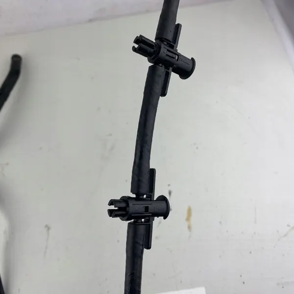 Kraftstoffrücklaufleitung VW Passat Audi Skoda 2.0 TDI image 2