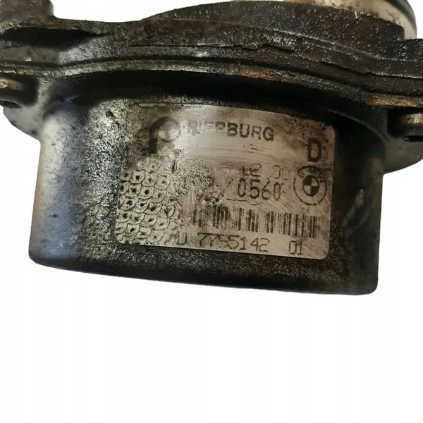 Bomba de vácuo BMW 5 (E60) Diesel 2006 OEM 7755142 image 5