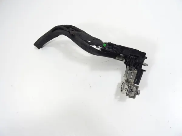 NISSAN JUKE F15 Batteri Pluspol OEM image 4