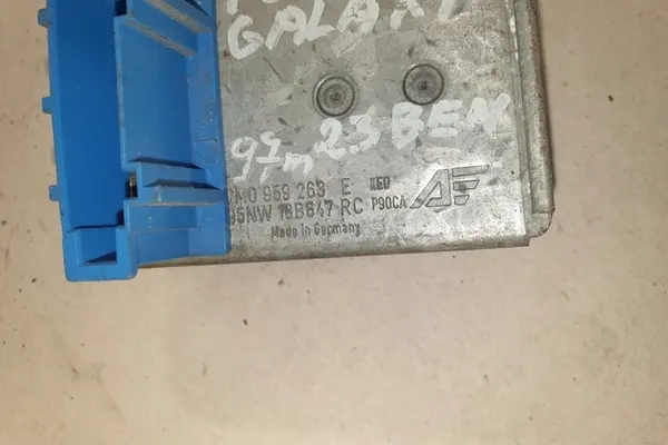 Värmefläkt Relä SEAT ALHAMBRA 7M0959263E 1.9L image 2