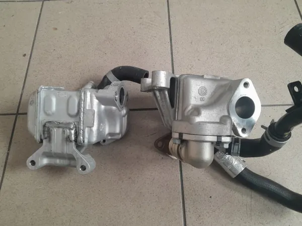 Arrefecedor EGR OEM 28460-2U001 para Hyundai 1.6 CRDI image 3