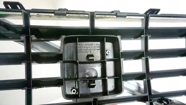 Front Grill Badge Volvo S40 II V50 FL 2007-2012 OEM image 8