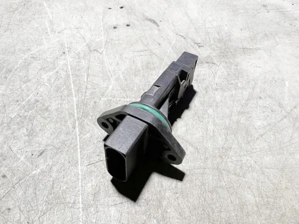 Audi luftkvalitetssensor OEM F00C2G2047 - Begagnad image 2