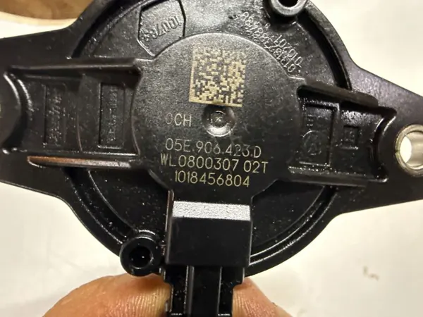 Nokka-akselin säätäjä OEM 05E906423D Ford Connect image 3