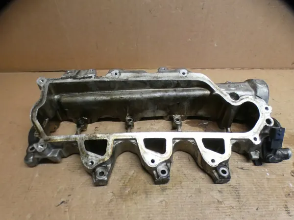 Moottorin Venttiilikansi OEM 130C01377R Renaultille image 5
