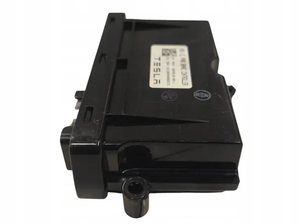 Tesla Model S 2020 Handbremse Modul OEM 100761800J image 3