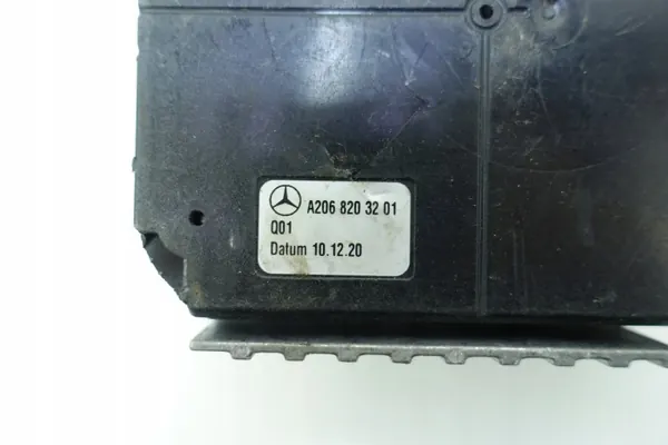 Module de contrôle multimédia Mercedes OEM A2068203201 image 8