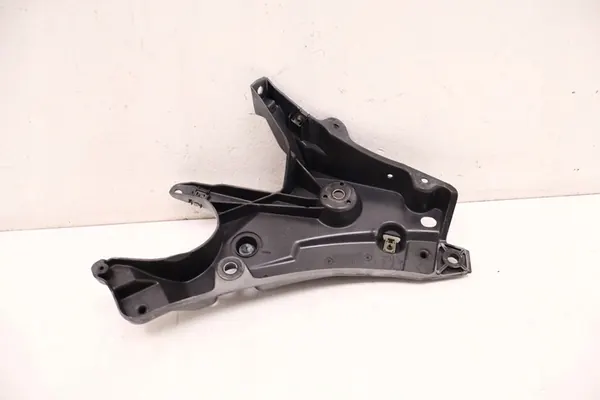 Volvo OE 31447897 Etuvasemman lokasuojan klipsi image 5