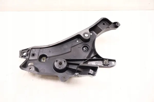 Volvo OE 31447897 Etuvasemman lokasuojan klipsi image 6