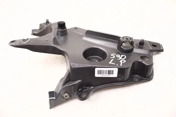 Volvo OE 31447897 Etuvasemman lokasuojan klipsi image 7