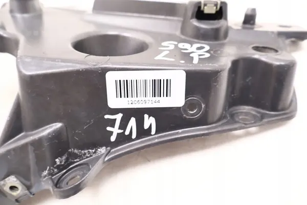 Volvo OE 31447897 Etuvasemman lokasuojan klipsi image 8