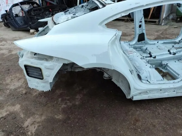 Porsche Taycan 2021 Aile Arrière Droite OEM 244239 image 3