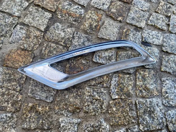 Skoda OE 5E6807833 Linke Heckauspuffblende - Gebraucht image 6