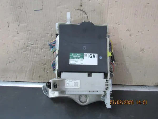 Module Confort OEM 89221-0D400 pour Yaris III Lift image 2