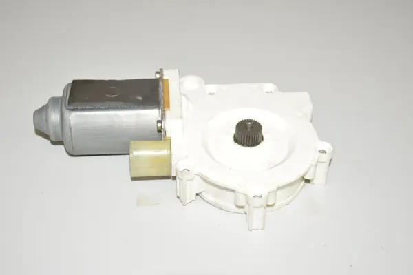 Vasemman etuikkunan moottori BMW 5 (E39) 8360511 image 5