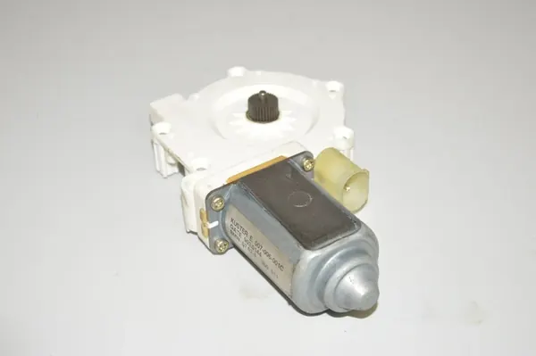 Vasemman etuikkunan moottori BMW 5 (E39) 8360511 image 6